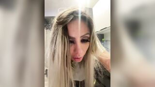 blondalina_2024 12 08_16 24_20241208_162444   bongacams