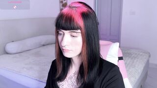 trans-cams_vailyreb_2026-05-07_00-57_chaturbate_videochat